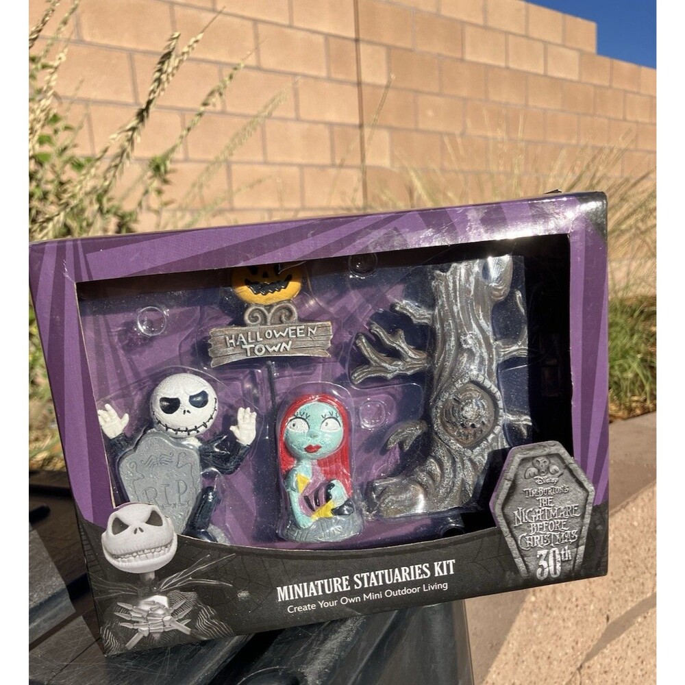 HTF 2023 Disney Nightmare Before Christmas 30th Anniversary Miniature Statuaries